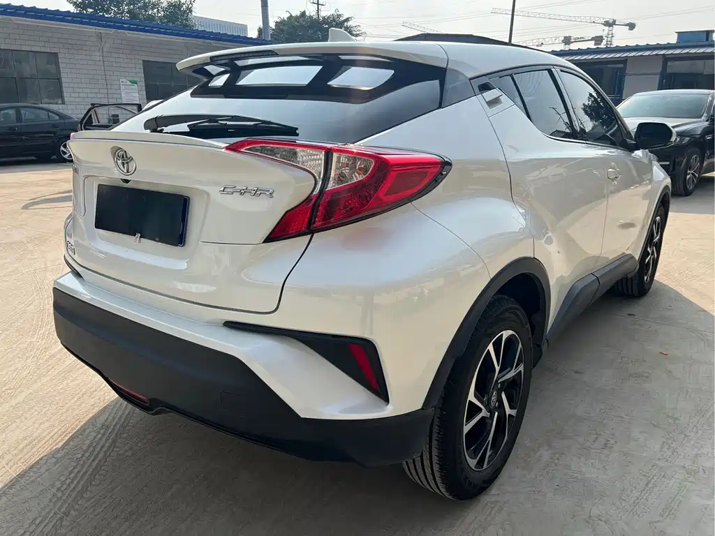 Toyota C-HR — миниатюра 9