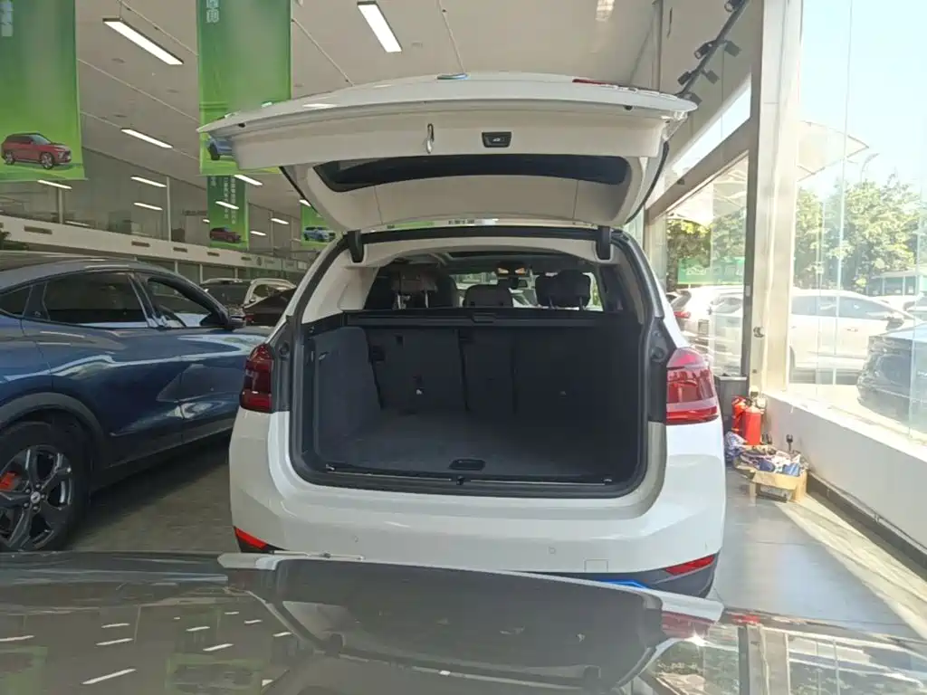 BMW iX3 — миниатюра 19