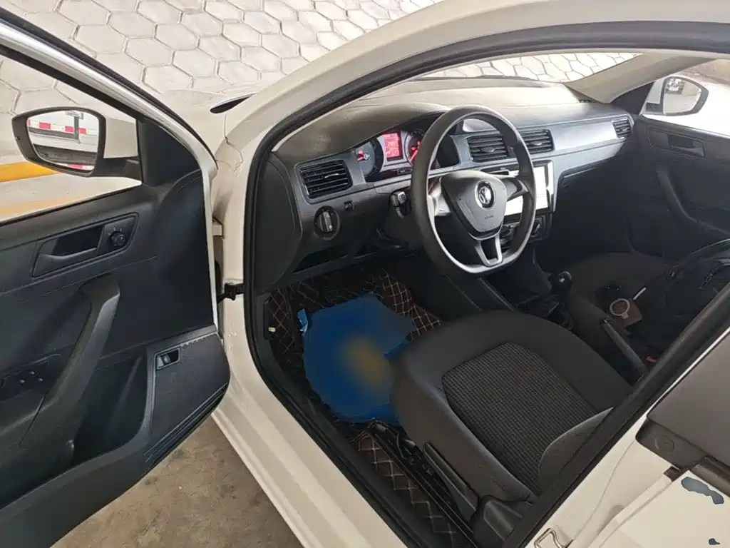 Volkswagen Santana — миниатюра 16