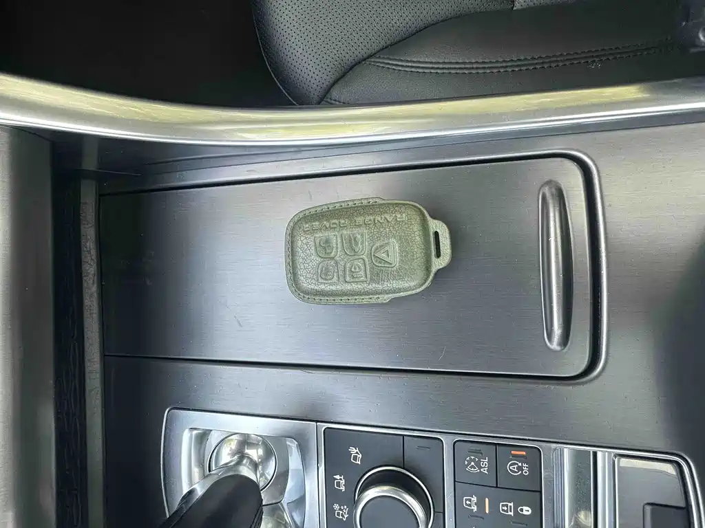 Land Rover Sport — миниатюра 17