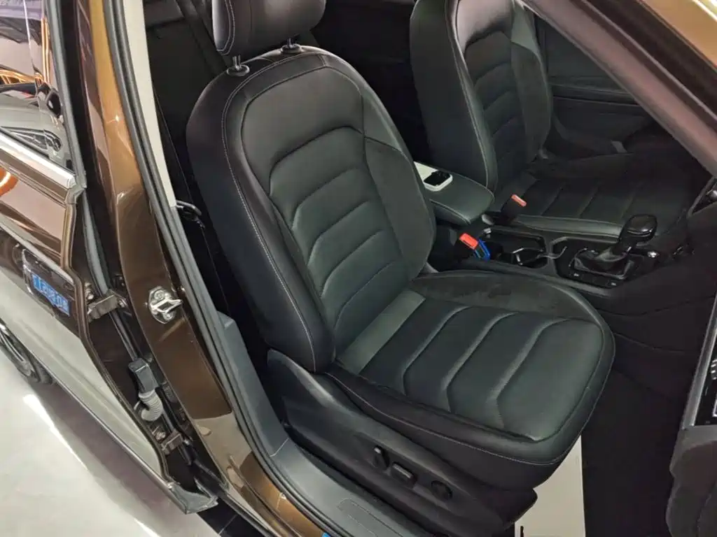 Volkswagen Tiguan L — миниатюра 25
