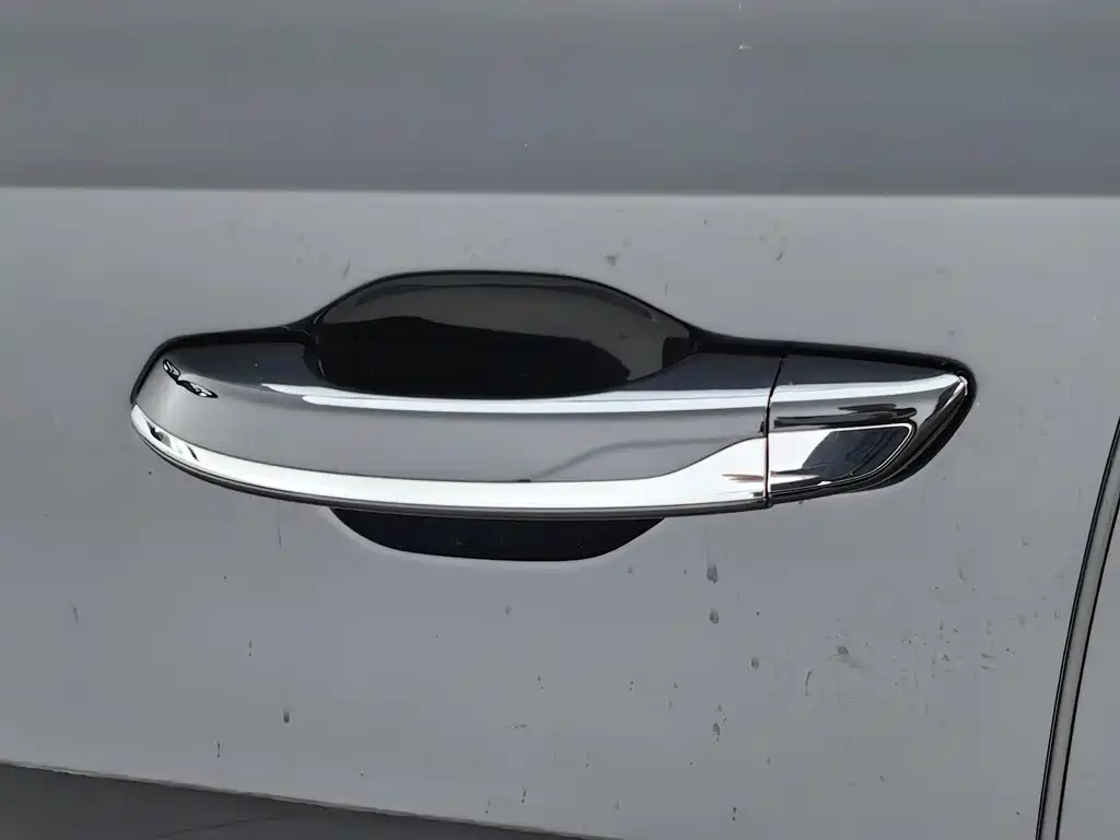 Hongqi Hongqi H5 — миниатюра 18