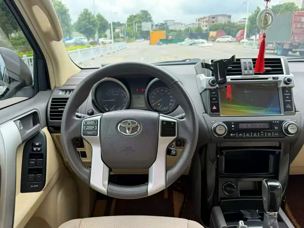 Toyota Prado (Import) — миниатюра 7