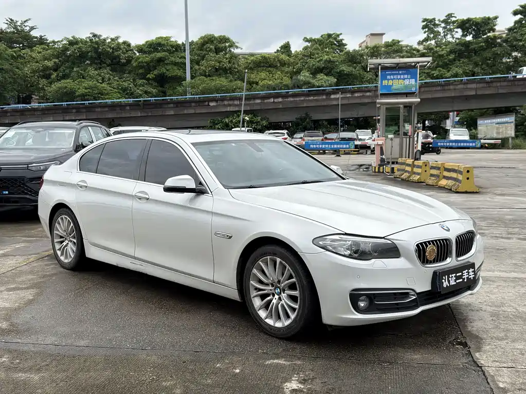 BMW 5 Series — миниатюра 3