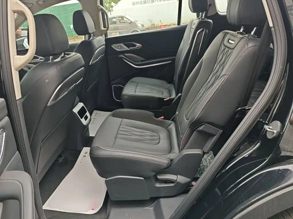 Hongqi Hongqi HS7 PHEV — миниатюра 17
