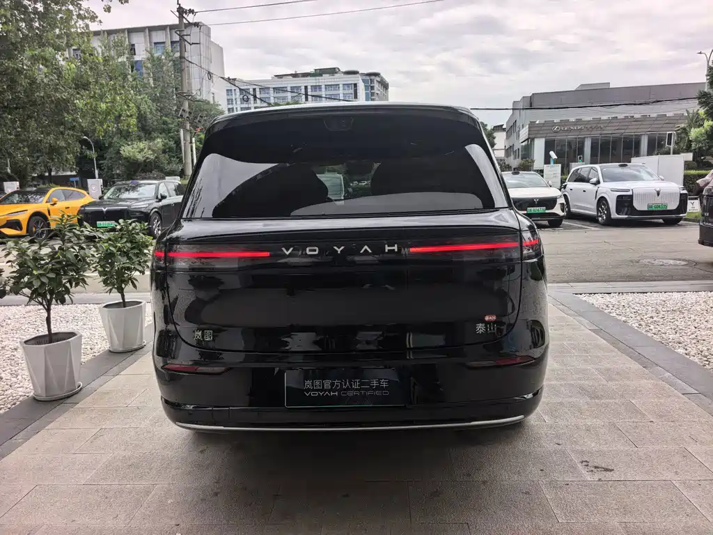 VOYAH Taishan — миниатюра 30