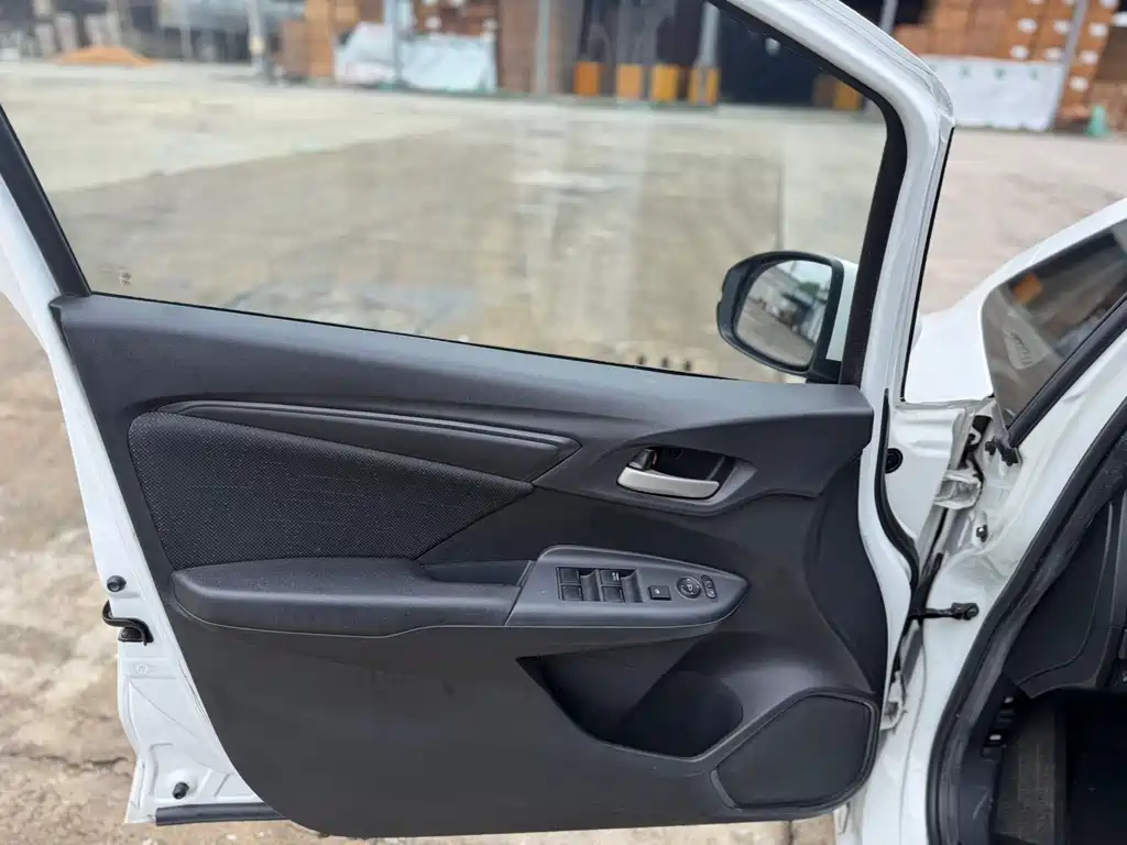Honda Fit — миниатюра 4