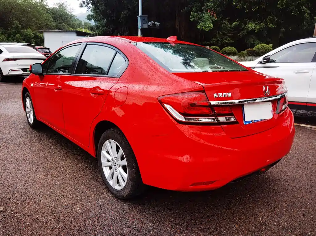 Honda Civic — миниатюра 7
