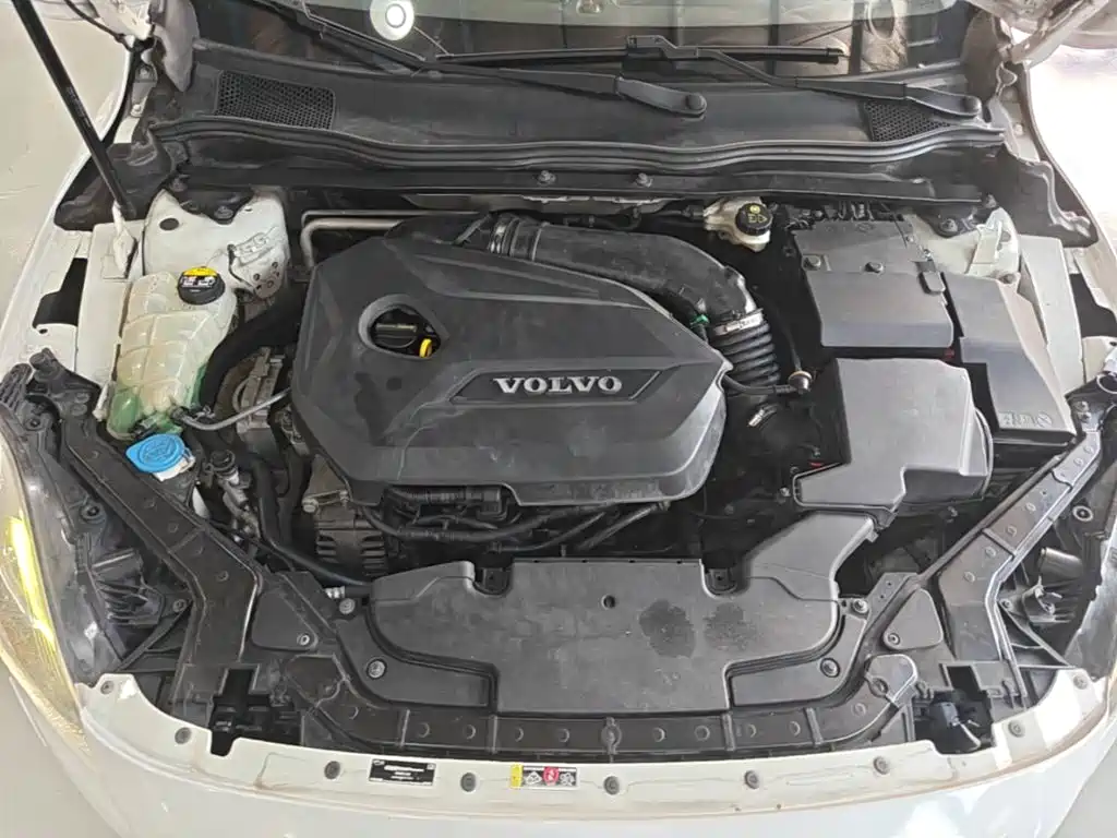 Volvo V40 — миниатюра 25