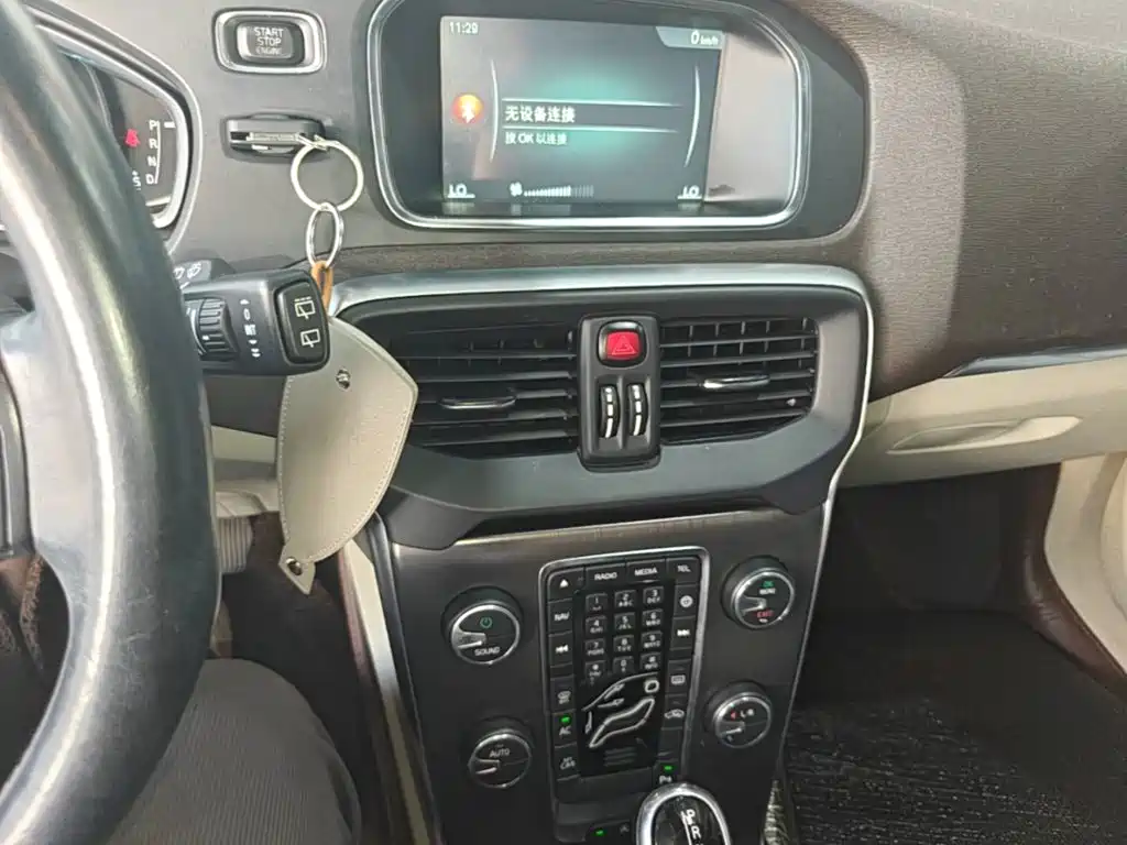 Volvo V40 — миниатюра 18