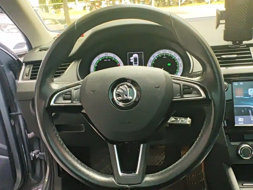 Skoda Octavia — миниатюра 3