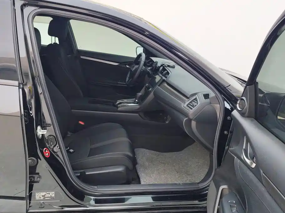 Honda Civic — миниатюра 8