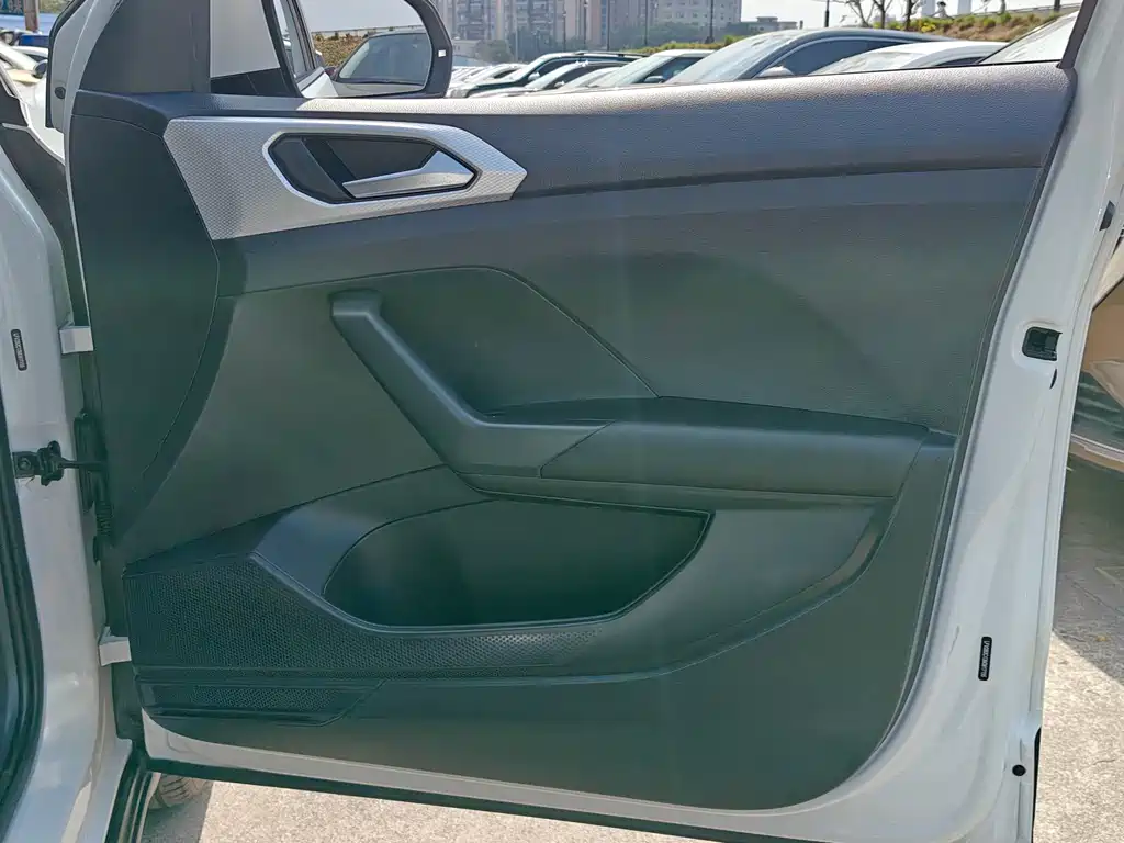 VOLKSWAGEN EXPLORING THE SHADOW