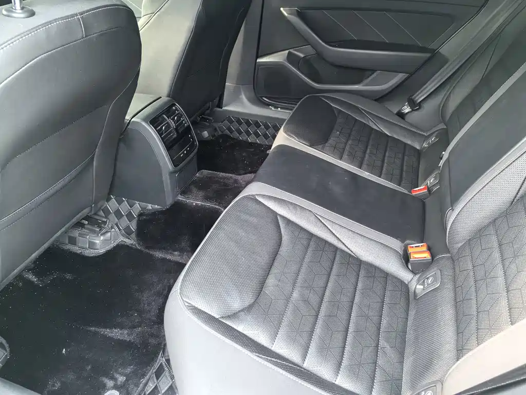 Volkswagen CC — миниатюра 11