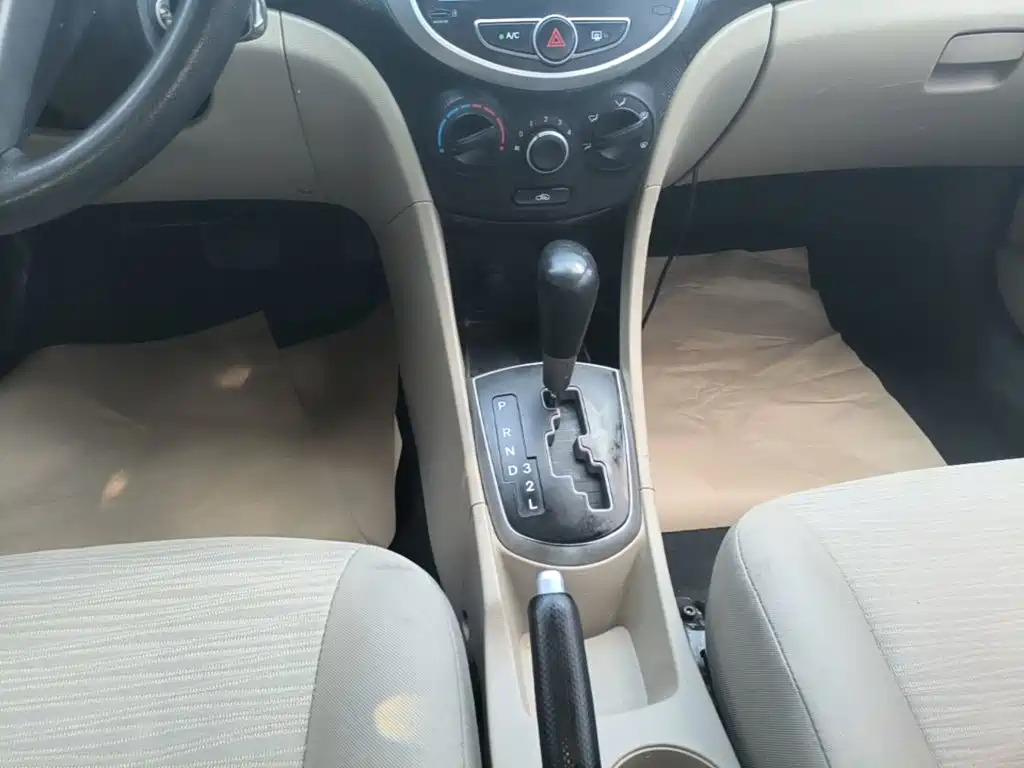 Hyundai Verna — миниатюра 14