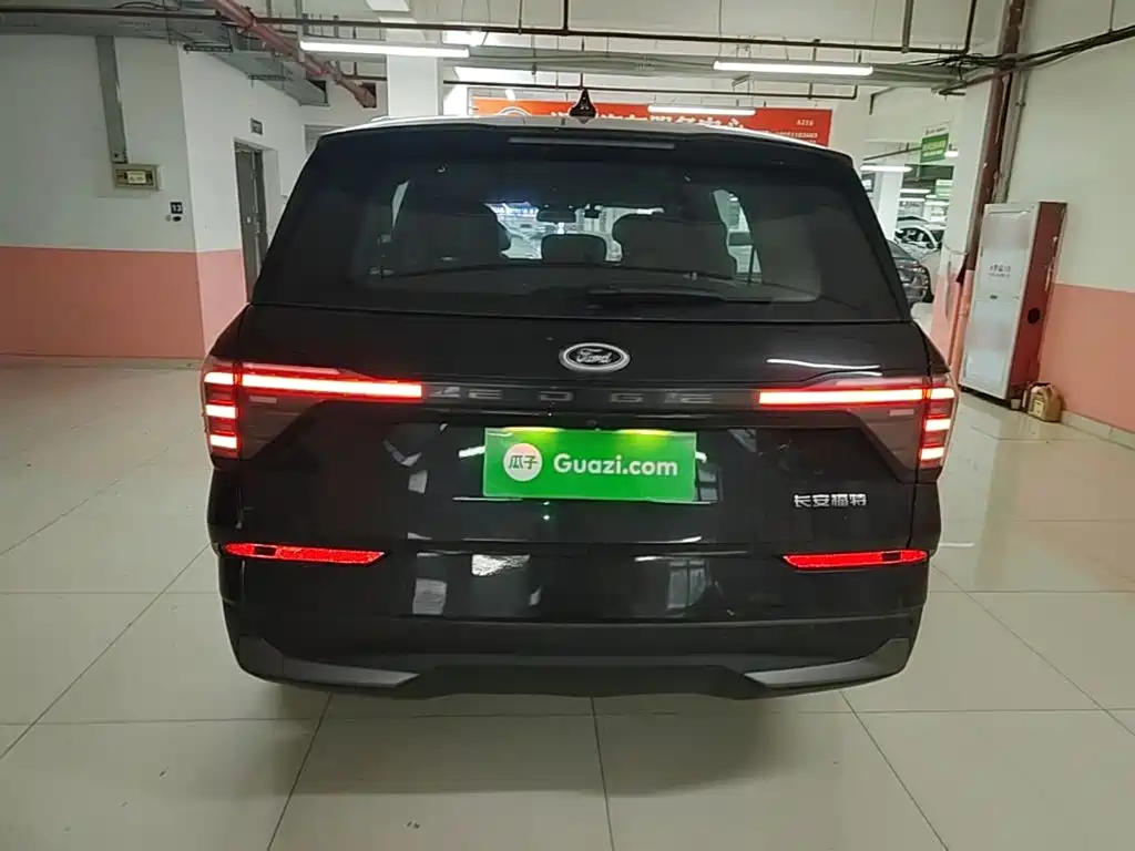 Ford Edge — миниатюра 6