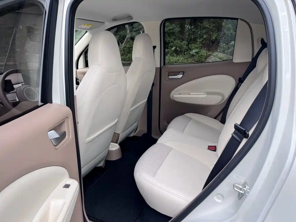 Wuling MINIEV — миниатюра 7