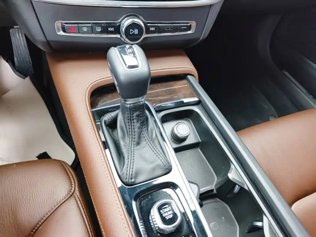 Volvo S90 — миниатюра 14