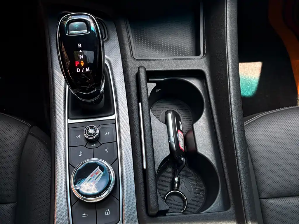 Cadillac CT5 — миниатюра 5