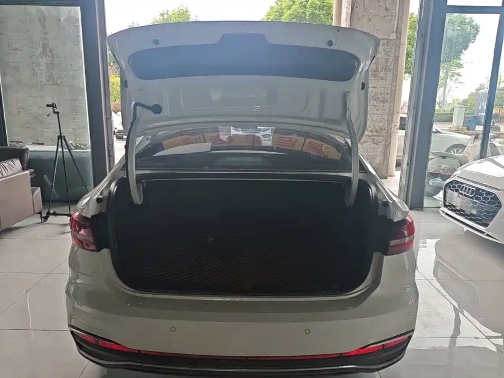 Volkswagen Lavida — миниатюра 19