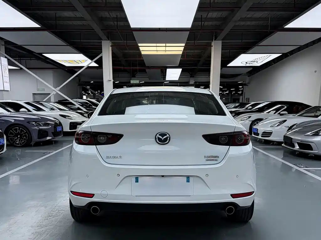 Mazda 3 Axela — миниатюра 10