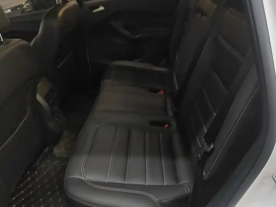 Ford Kuga — миниатюра 11