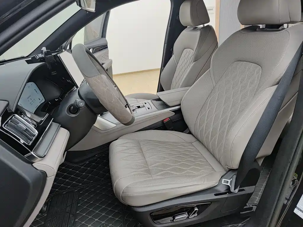BYD Tang New Energy — миниатюра 17