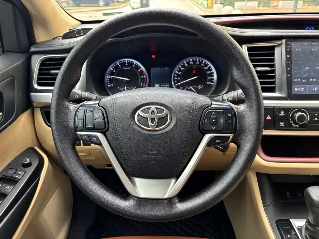Toyota Highlander — миниатюра 9
