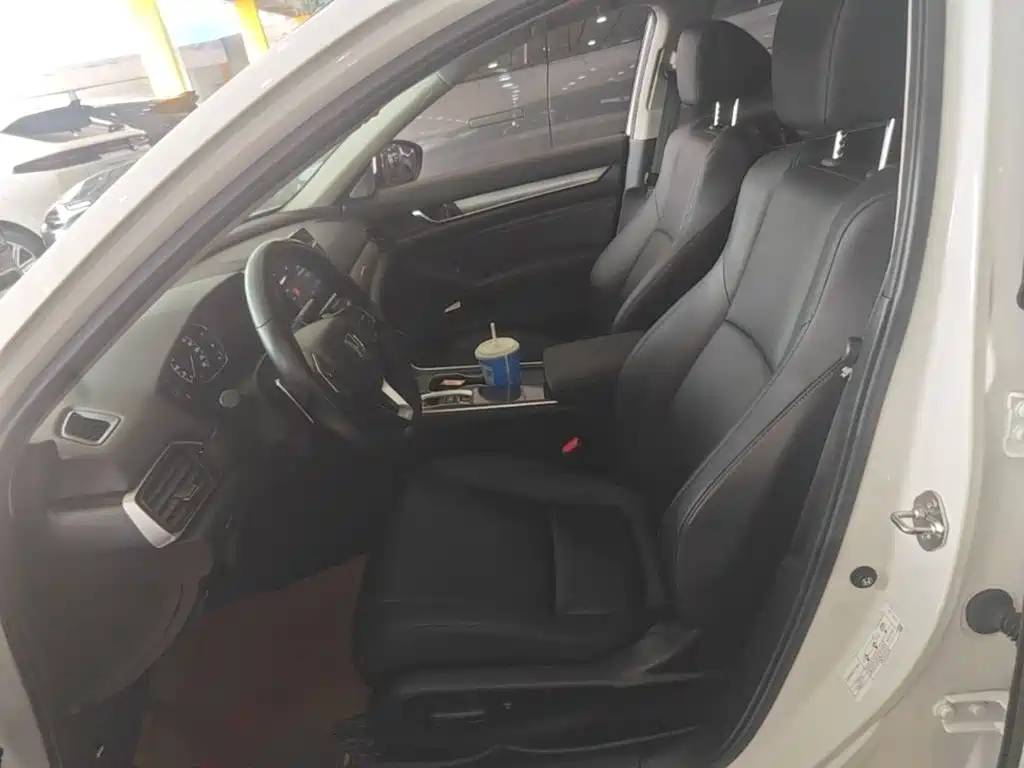 Honda Accord — миниатюра 15