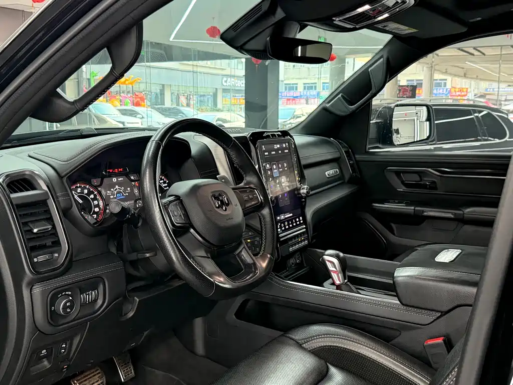 Ram Trucks 2023 6.2T AT