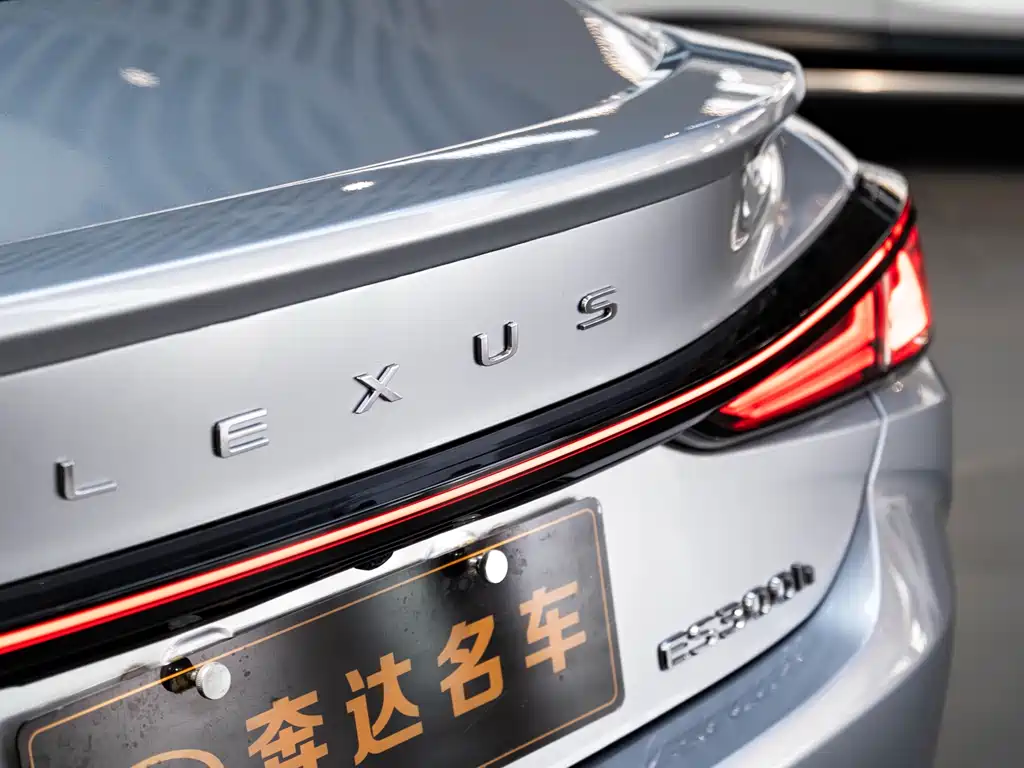 Lexus ES 2025 300h Executive