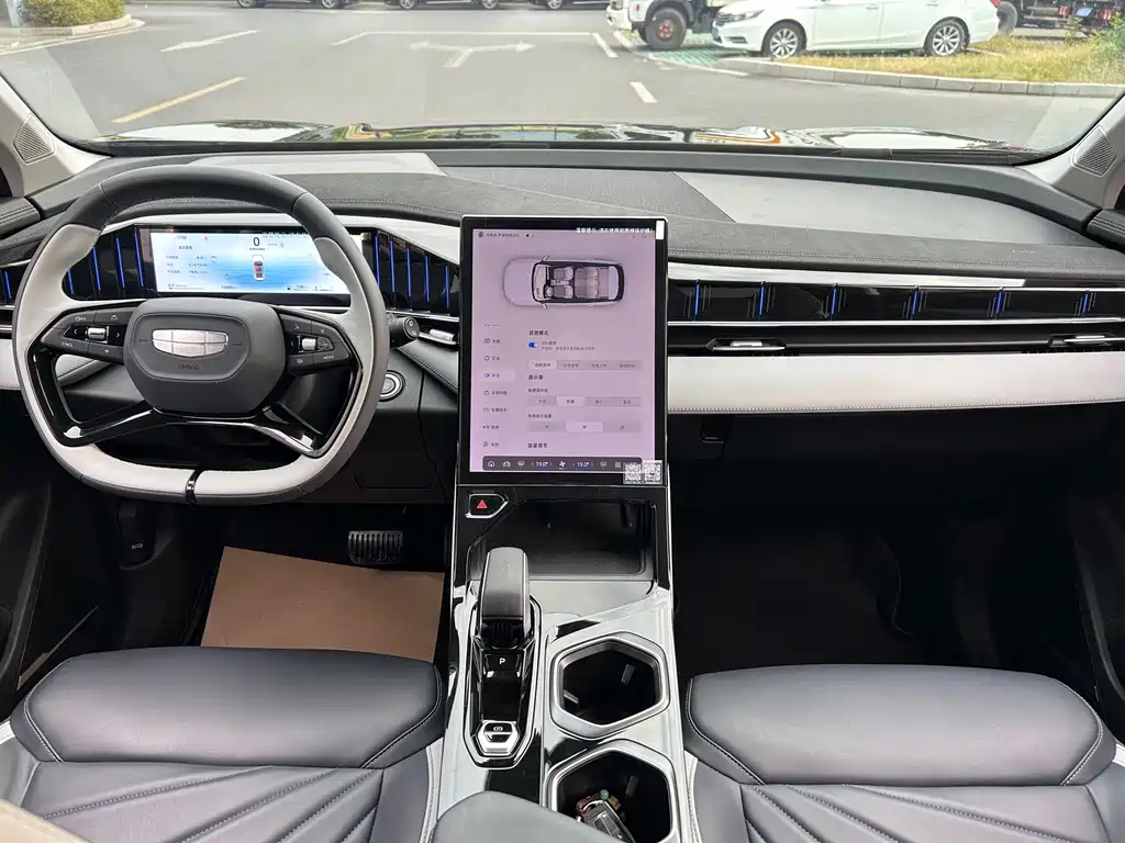 Geely Boyue L — миниатюра 6