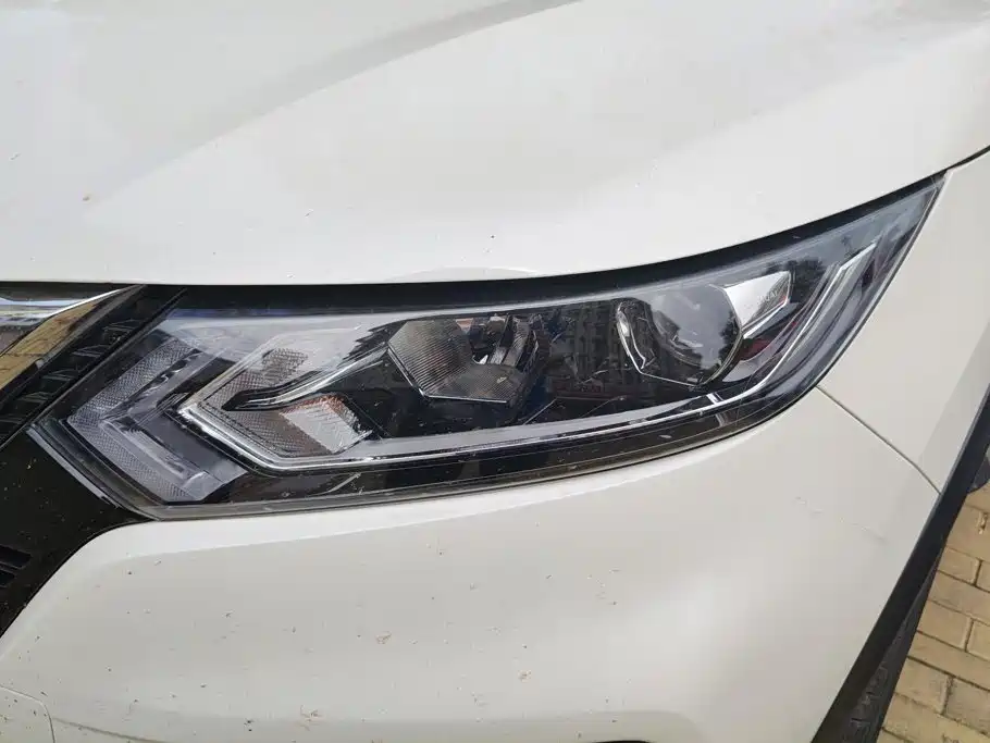 Nissan Qashqai — миниатюра 5