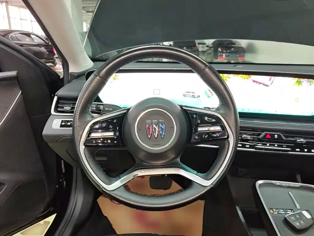 Buick LaCrosse — миниатюра 11