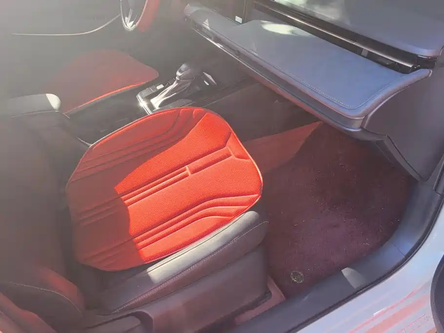 Toyota Corolla — миниатюра 8