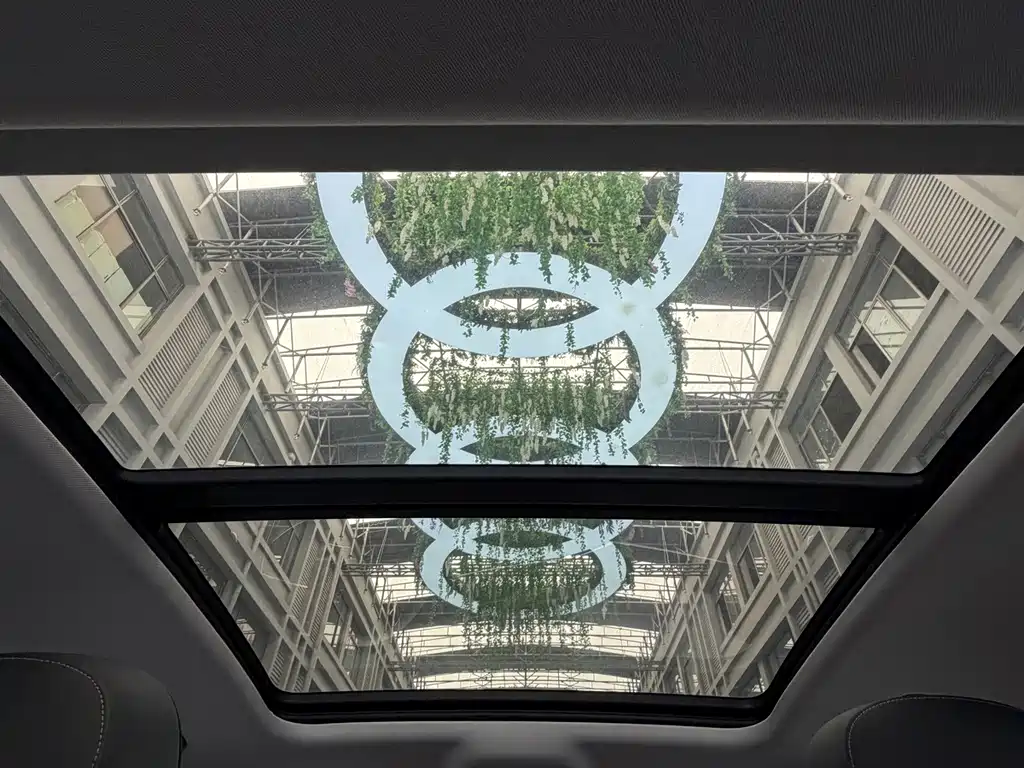 Audi Q3 — миниатюра 10