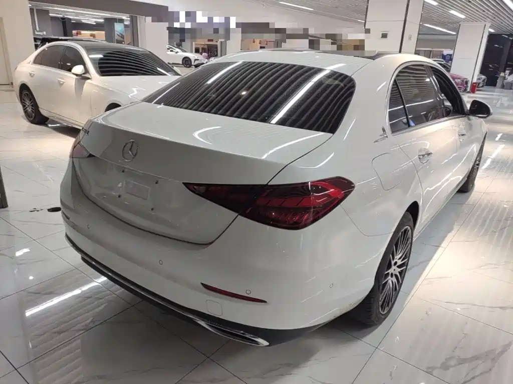 Mercedes-Benz C-Class — миниатюра 7