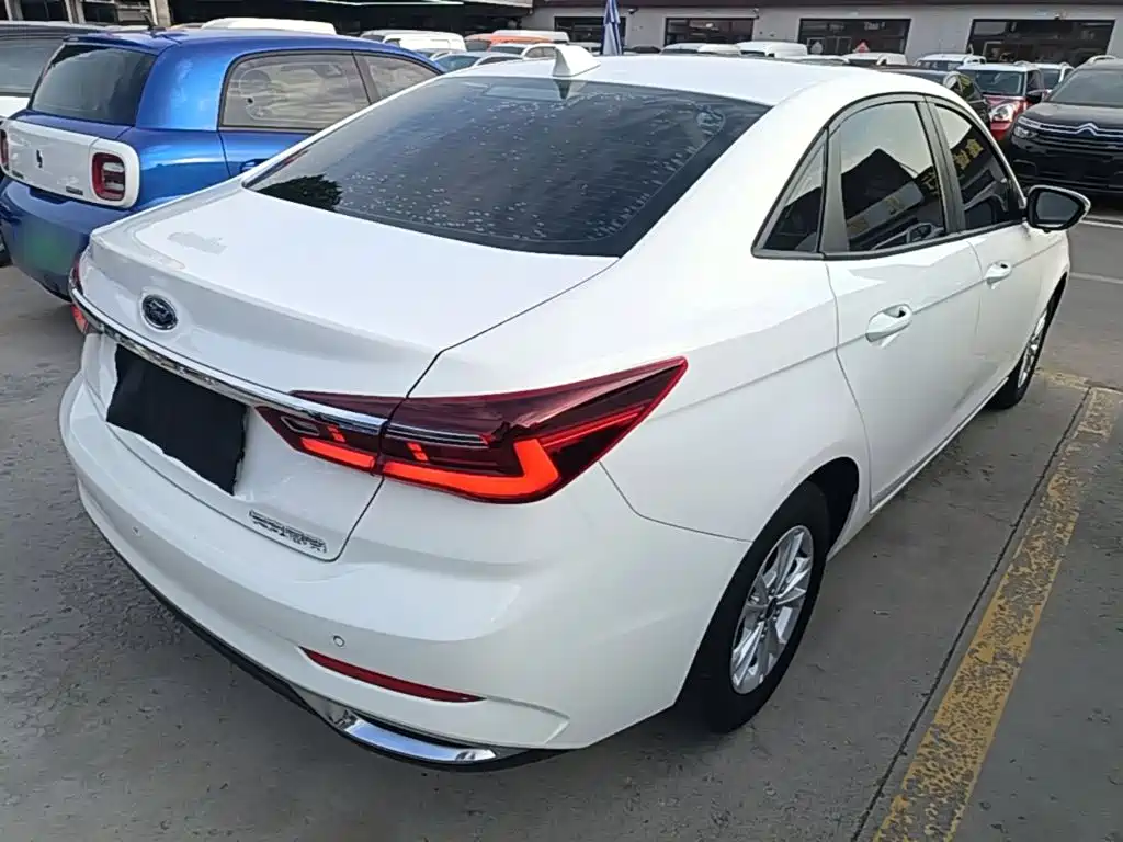 Ford Escort — миниатюра 7