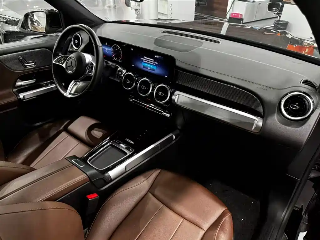 Mercedes-Benz GLB — миниатюра 20