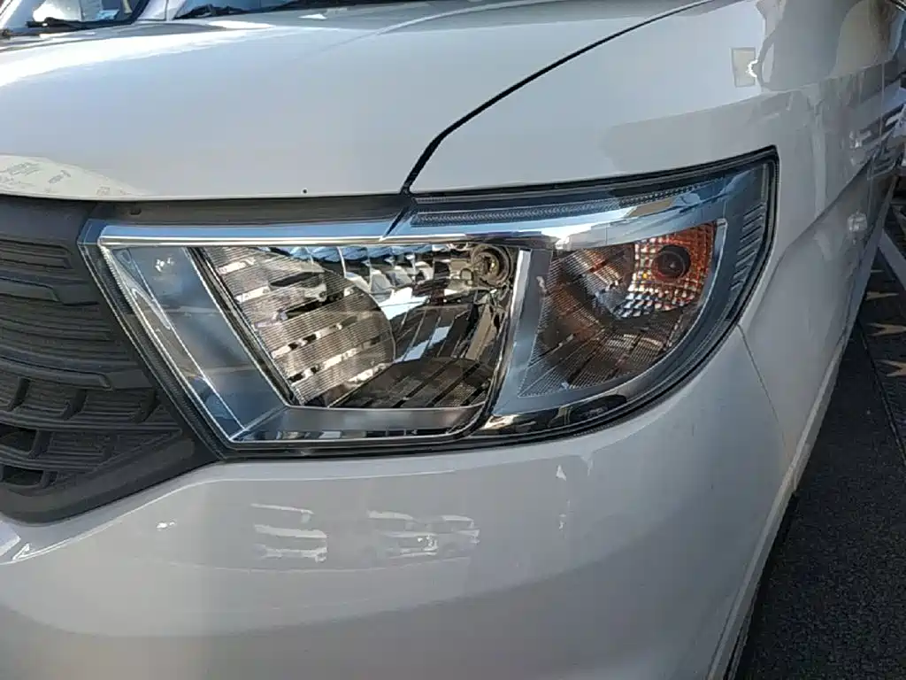 Wuling Hongguang V — миниатюра 24