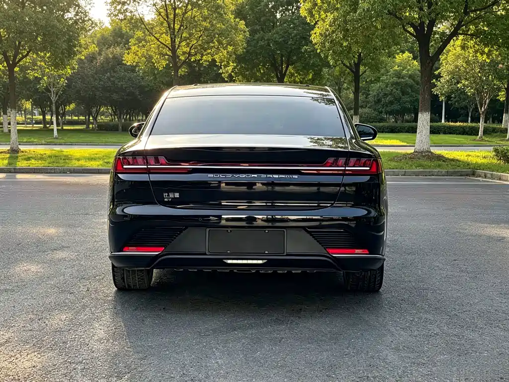 BYD Han — миниатюра 5