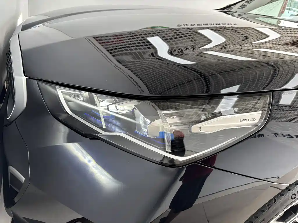 BMW 5 Series — миниатюра 8