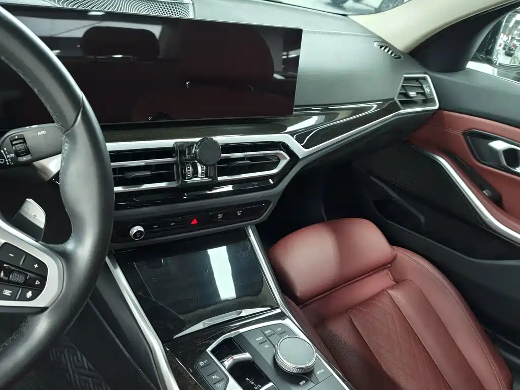 BMW 3 Series — миниатюра 11