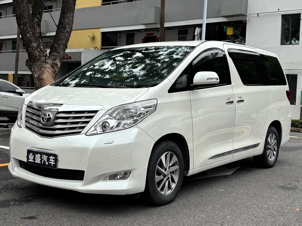 Toyota Alphard 2010