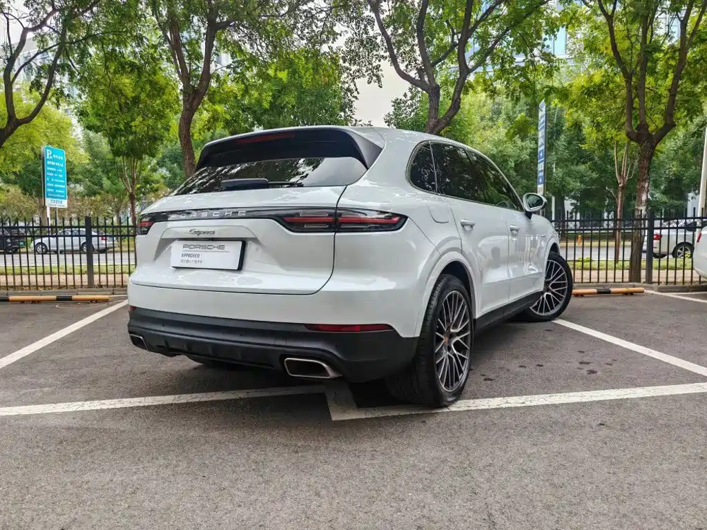 Porsche Cayenne Hybrid — миниатюра 3