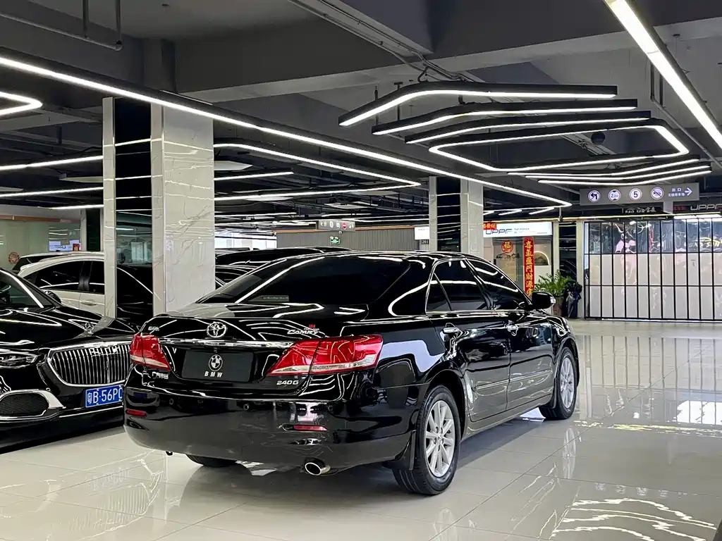 Toyota Camry — миниатюра 11