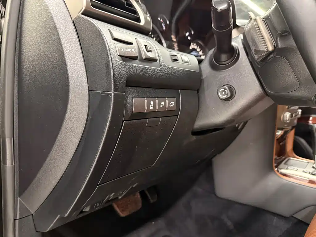 Lexus LX — миниатюра 15