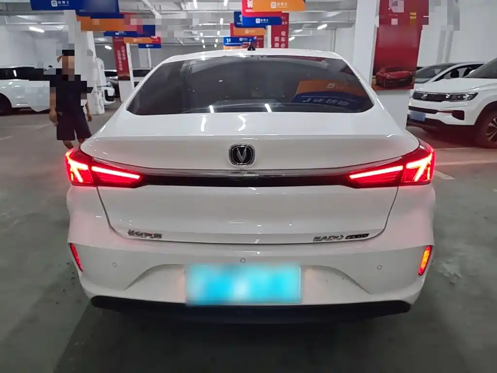 Changan Eado — миниатюра 6