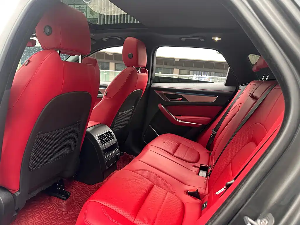 Jaguar F-PACE — миниатюра 10
