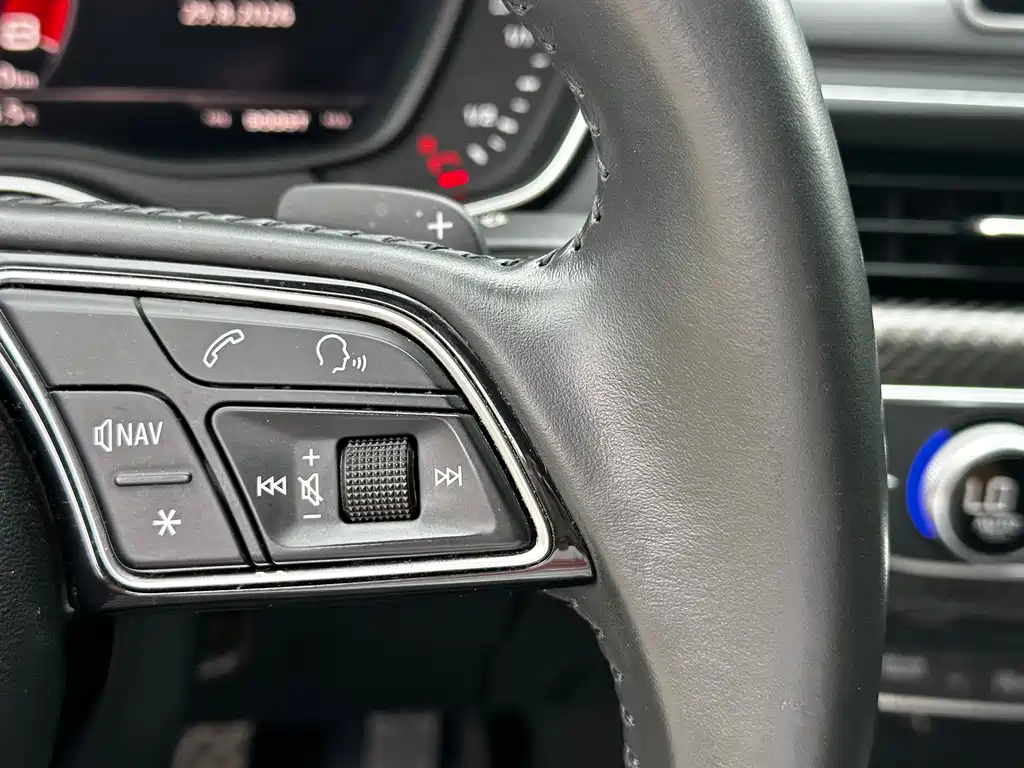 Audi A4L — миниатюра 9